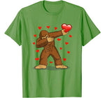 Dabbing Bigfoot Red Heart Love Valentine’s Day Gift Boy Girl T-Shirt
