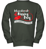 Womens Funny, International Kissing Day, International Kissing Day V Neck T Shirt Youth Sweatshirt